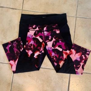 Calvin Klein Workout Capri Pants size L